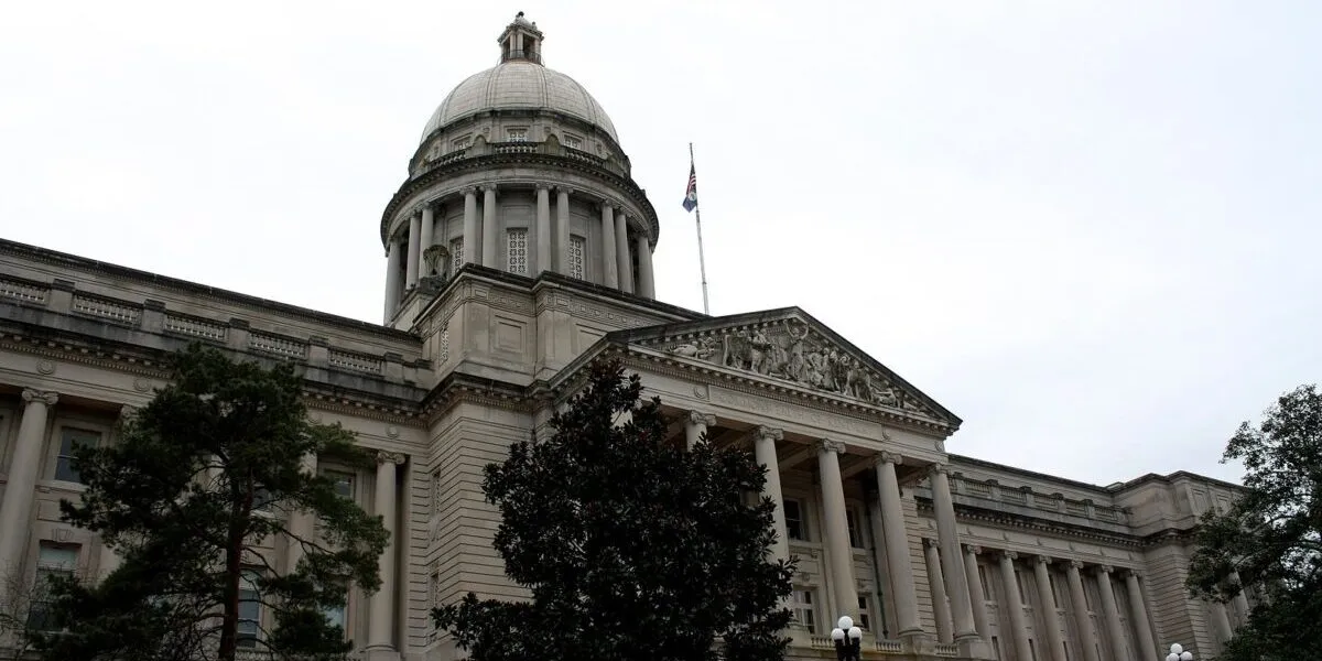 Kentucky’s Bold Move: Bill to Begin Child Support During Pregnancy Gains Momentum